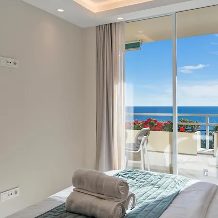Beach Front Apartment With Pool Marbella Exterior photo
