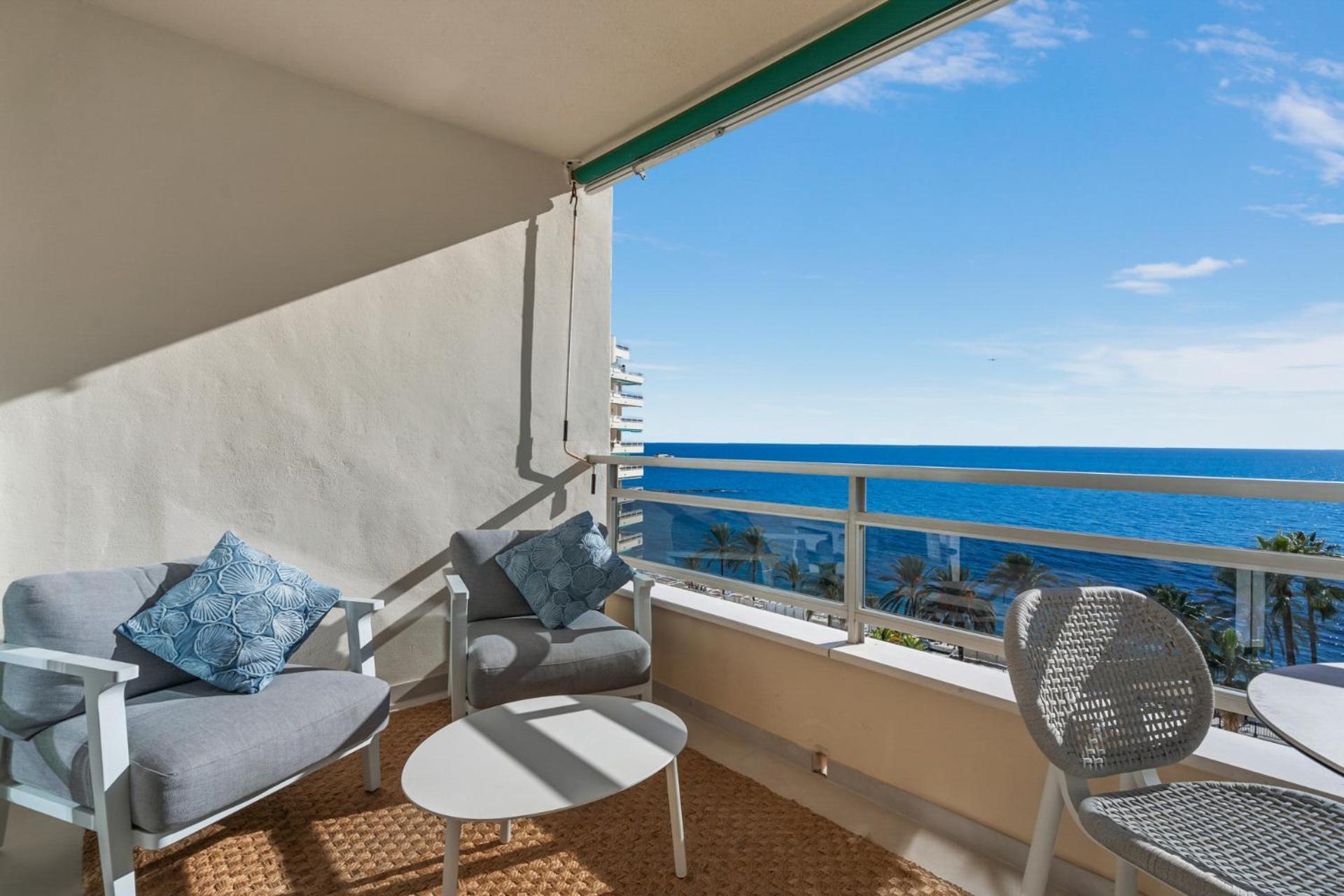 Front With Pool Marbella