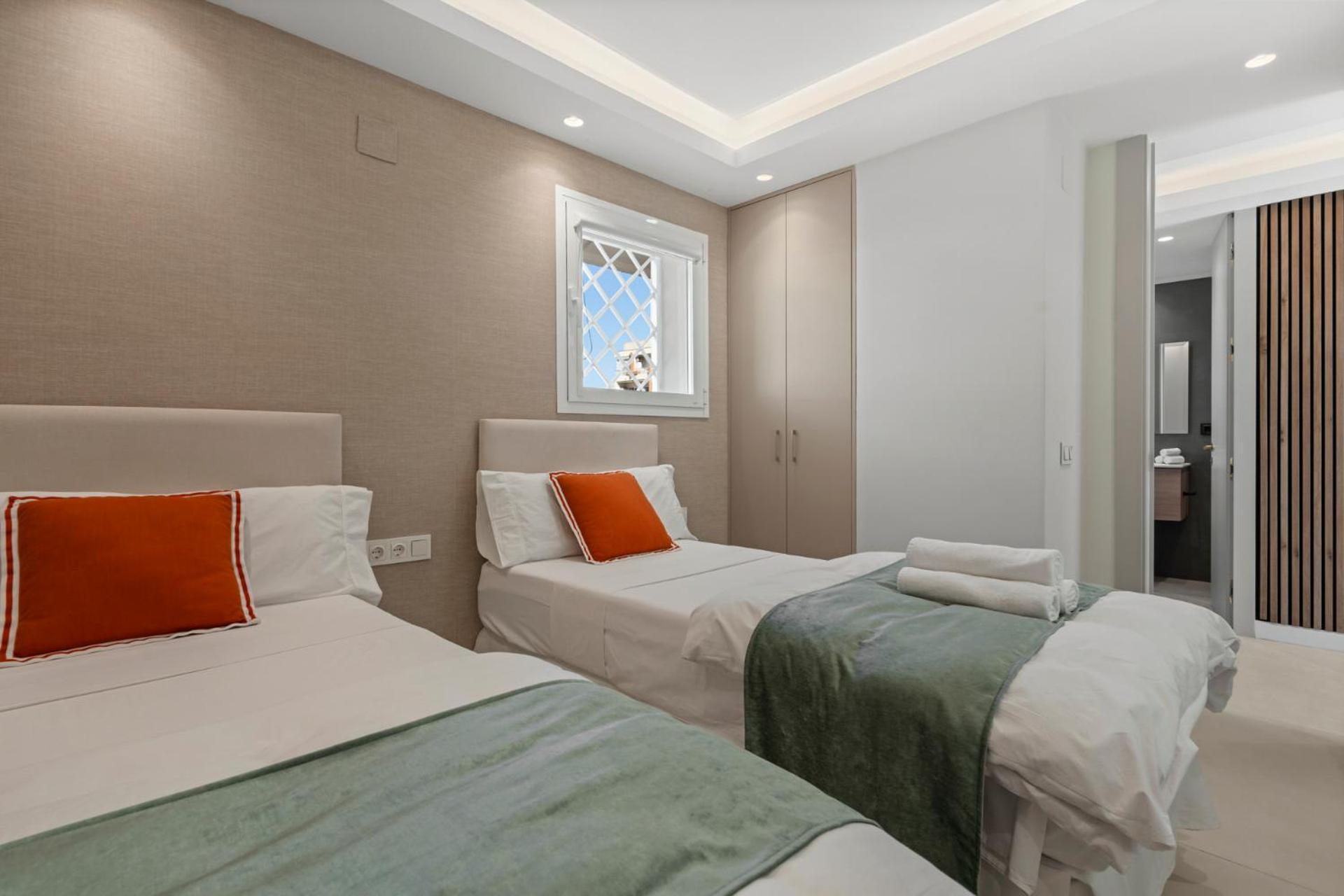 Appartement Front With Pool